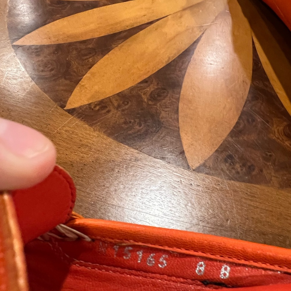 Salvatore Ferragamo Women’s Orange Viggio Apron-Toe Leather Mules Size 8 Slip On - Picture 6 of 10